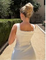 女式杏色紋理花卉拼布褶皺荷葉邊方領無袖夏季連衣裙｜休閒優雅假日百搭款：圖片 3